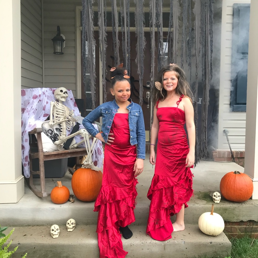 Zombie Prom Queen Gown - Picture 11 of 11